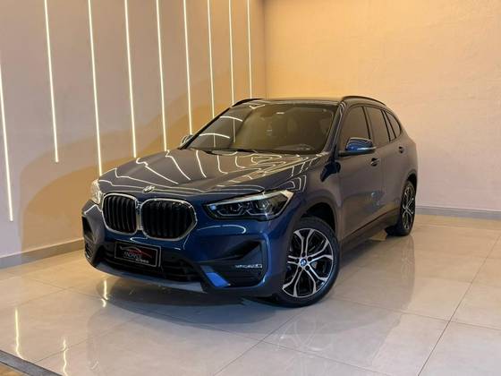 BMW X1 2.0 16V TURBO ACTIVEFLEX SDRIVE20I 4P AUTOMÁTICO BMW X1 2.0 16V TURBO ACTIVEFLEX SDRIVE20I 4P AUTOMÁTICO